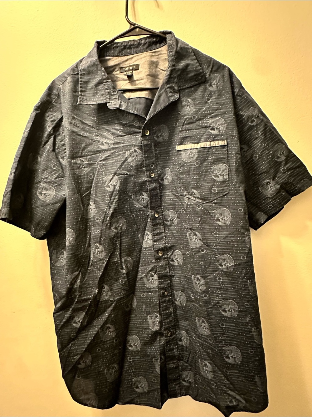 Van Heusen Men’s Short-Sleeve collard Shirt  koa fish — Dark Blue Printed